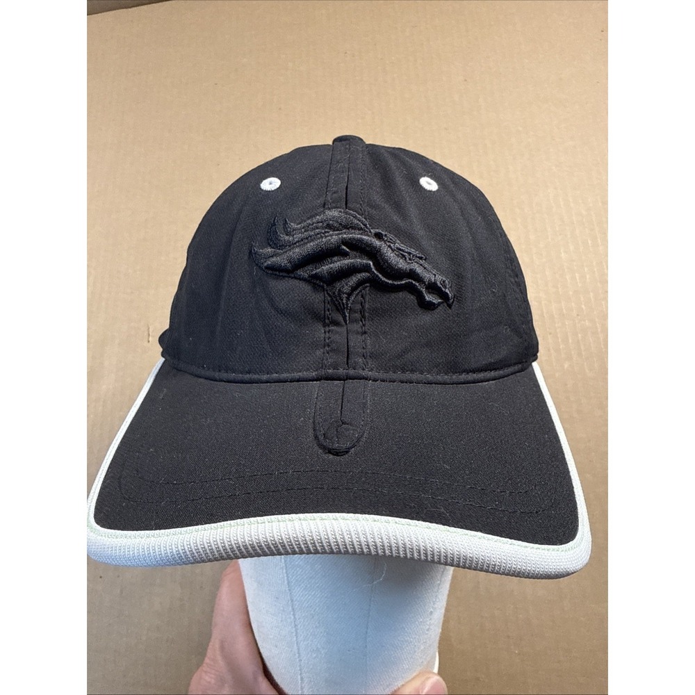 Denver Broncos NFL Reebok Cap, Exclusive Sample 2007, Black With Black Logo